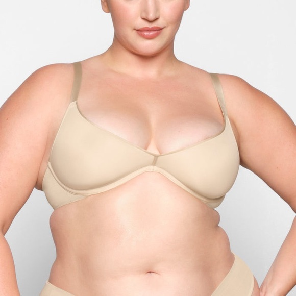 ✨SKIMS WEIGHTLESS SCOOP BRA IN SAND 36DD - Picture 4 of 7